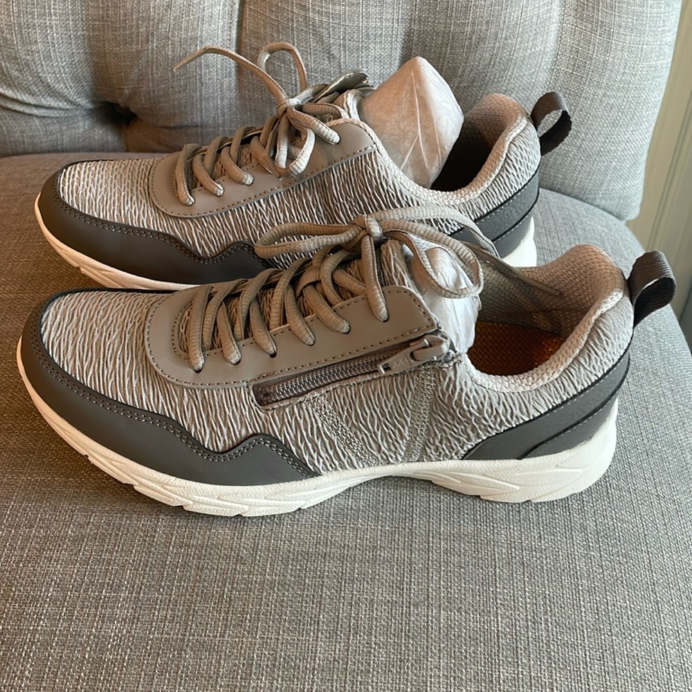 Vionic Sneakers